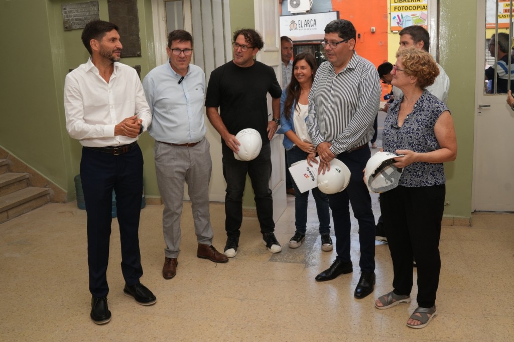 Pullaro y Goity recorrieron las obras de puesta en valor del histórico edificio “El Comercial” en Santa Fe