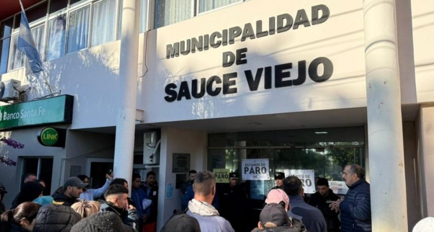 Conflicto en Sauce Viejo: denuncian bloqueos y hechos de violencia frente al municipio