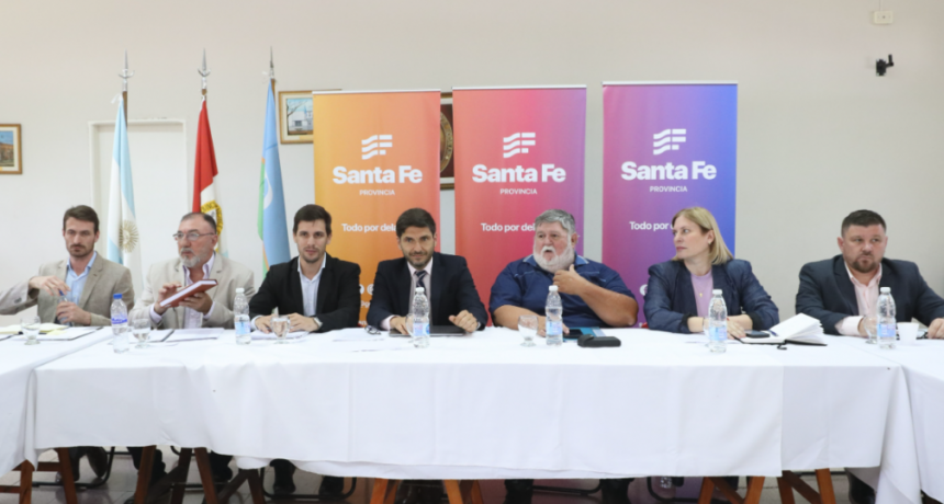Pullaro encabez&oacute; la primera reuni&oacute;n de gabinete del a&ntilde;o en el interior provincial