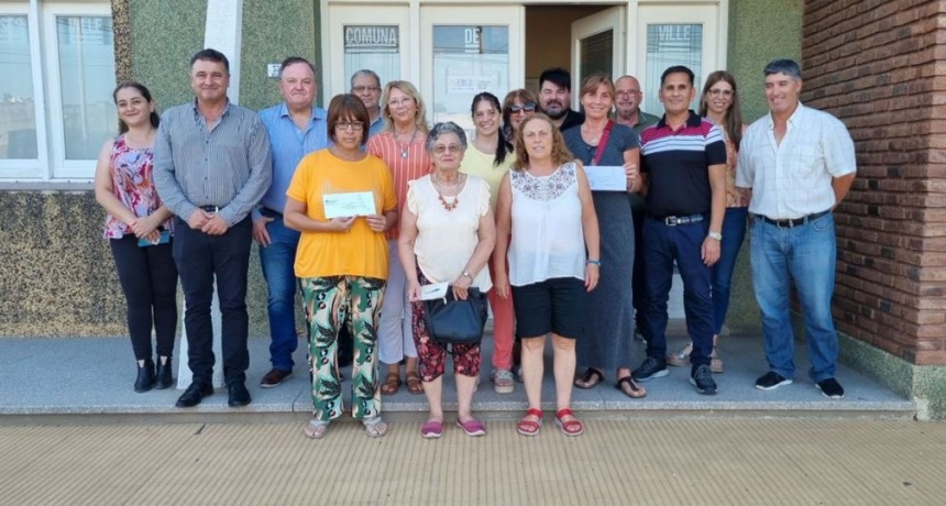 Michlig y Gonz&aacute;lez entregaron aportes a institucionales en Ambrosetti, Ceres, Hersilia y Mois&eacute;s Ville