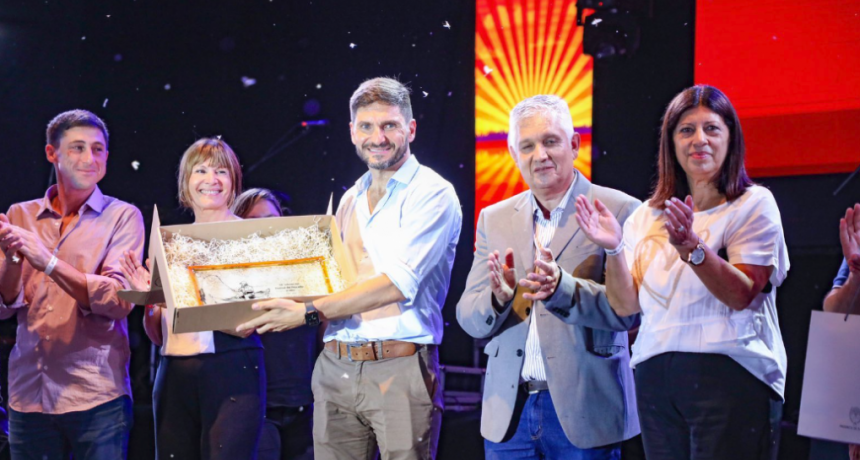 El Festival del Pescador volvi&oacute; a brillar en Sauce Viejo
