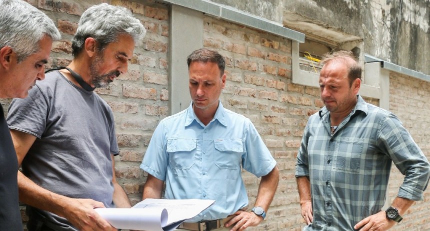 Rosario: Enrico recorri&oacute; las viviendas que Provincia construye en Barrio Rep&uacute;blica La Sexta