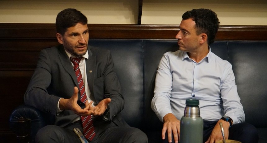 Pullaro: &ldquo;La mayor&iacute;a de los bloques nos va a acompa&ntilde;ar en la defensa de la industria y el campo de Santa Fe&rdquo;