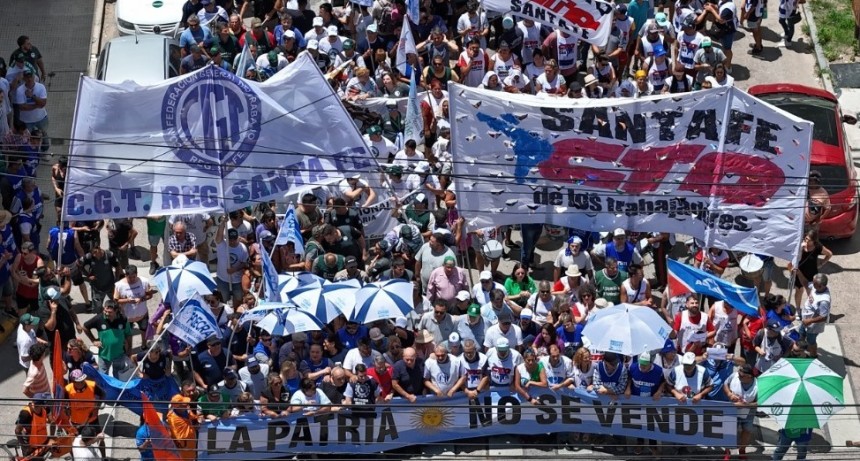 Paro #24E en Santa Fe: marcha y acto con multitudinaria presencia de la clase trabajadora