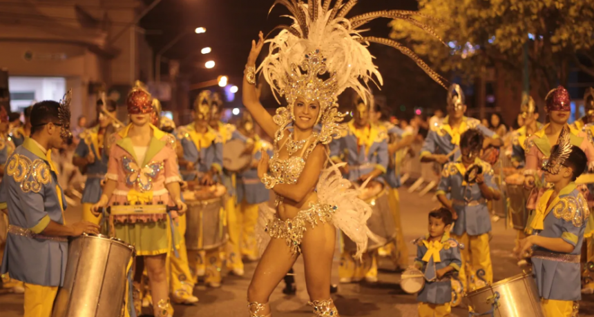 En Santo Tom&eacute;, &iexcl;Febrero es Carnaval!