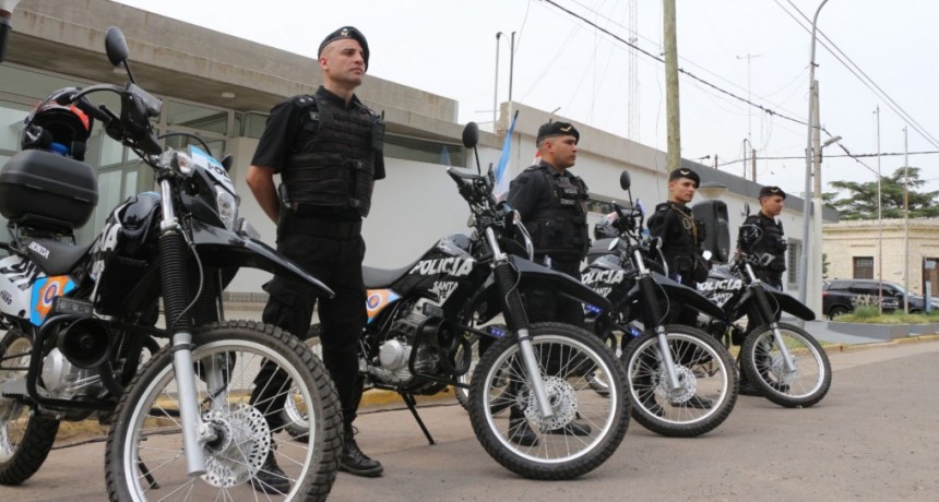 Provincia entreg&oacute; 16 motos 0 km a los departamentos Constituci&oacute;n, General L&oacute;pez y San Lorenzo