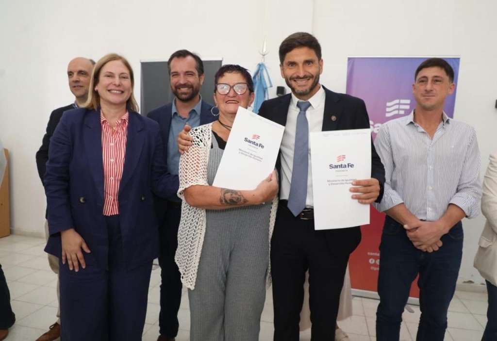 Regularización dominial: más familias de los 19 departamentos accedieron a su escritura en 2025