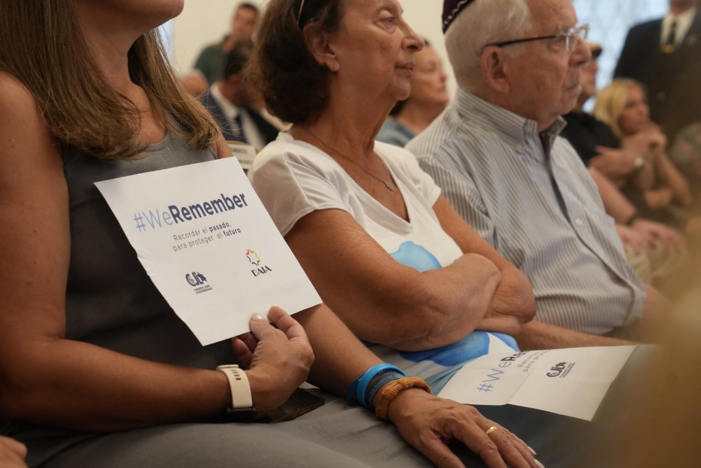 La Provincia homenajeó a las víctimas del Holocausto