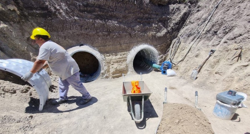 Riesgo h&iacute;drico: el Gobierno Provincial se cans&oacute; de esperar los permisos de Naci&oacute;n y dio inicio a una obra h&iacute;drica que Vera necesita desde hace a&ntilde;os