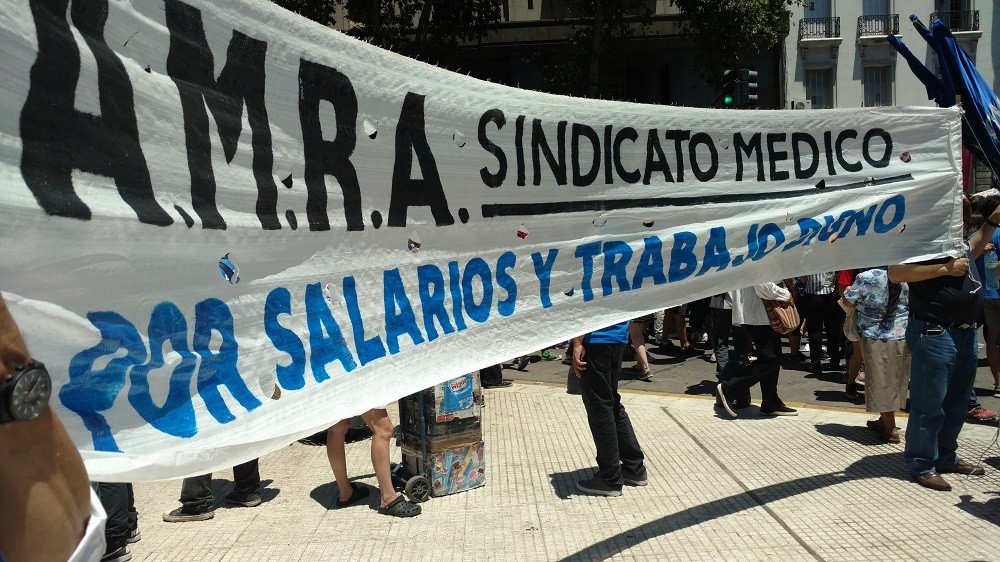 AMRA rechazó la oferta salarial y los médicos van a paro