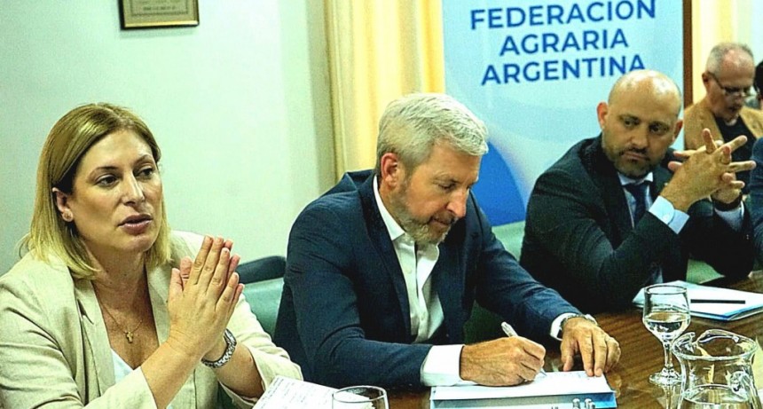 Scaglia y Puccini se reunieron con la Mesa de Enlace y gobernadores de la Regi&oacute;n Centro