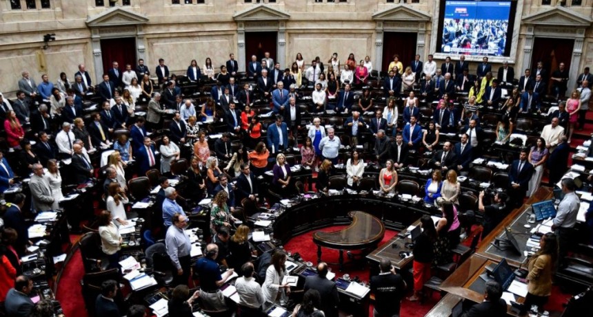 Vuelve a comisi&oacute;n el proyecto de ley "Bases" y se debe empezar a tratar de nuevo
