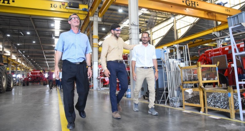 Pullaro: &ldquo;Vamos abrir, consolidar y cuidar los mercados internacionales&rdquo;