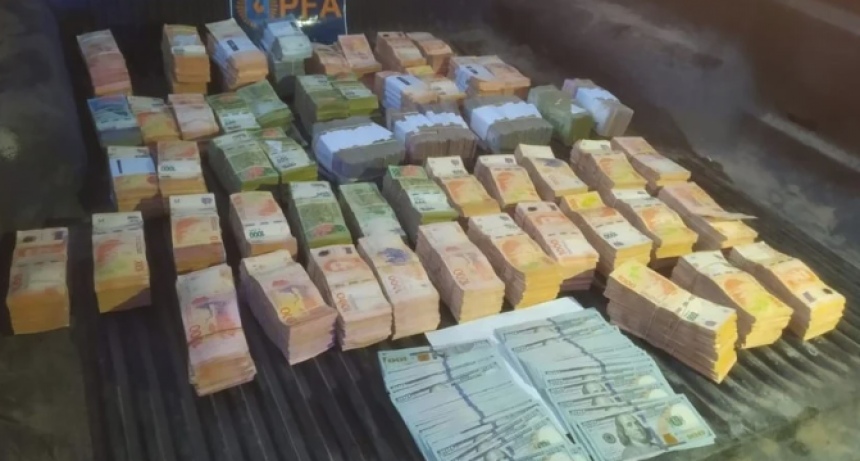 Desv&iacute;o Arij&oacute;n: llevaba millones de pesos y miles de d&oacute;lares en su camioneta
