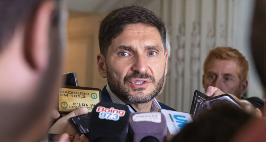 Pullaro: "La provincia invencible de Santa Fe no va a arrodillarse ahora porque no lo hizo nunca en su historia"