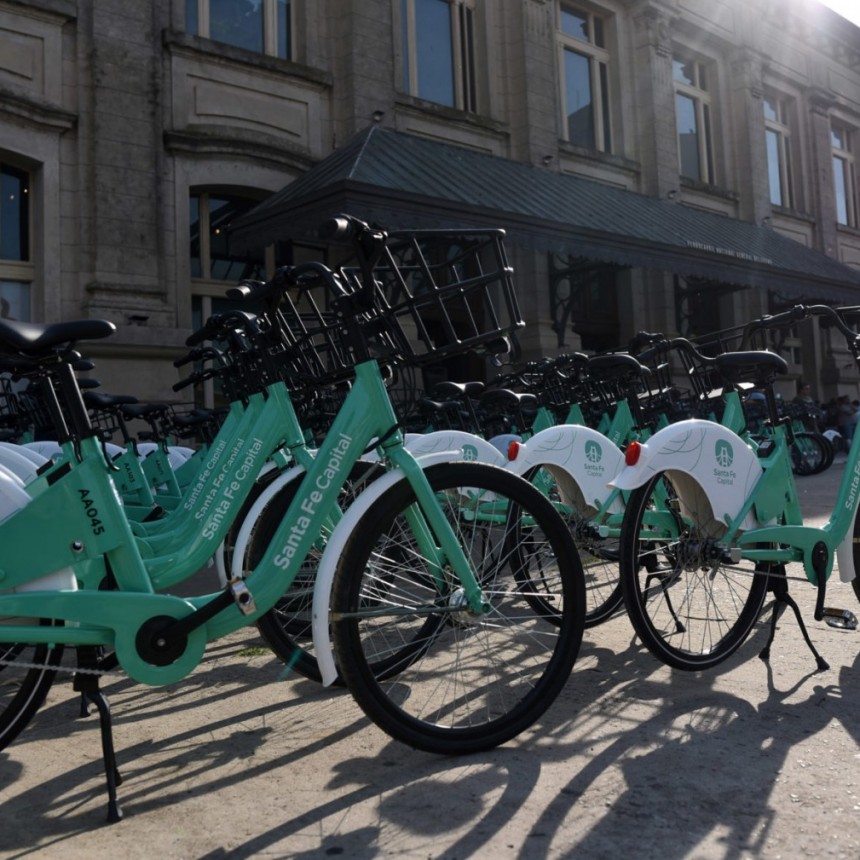 Los turistas podr&aacute;n recorrer Santa Fe con el sistema gratuito Las Bicis