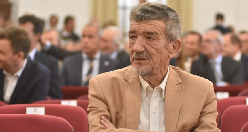 Provincia decret&oacute; 48 horas de duelo por el fallecimiento del exgobernador Vernet