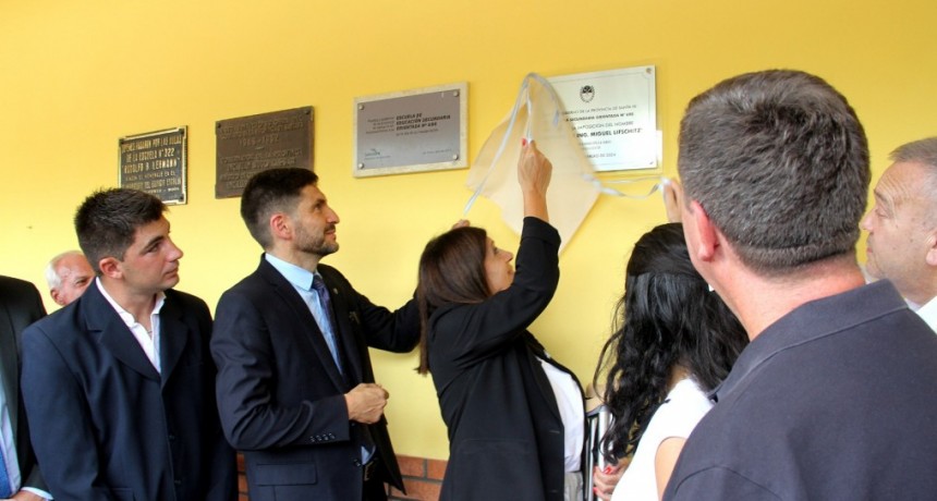 Pullaro en el inicio de clases: &ldquo;Vamos a construir 1000 aulas en toda la provincia&rdquo;