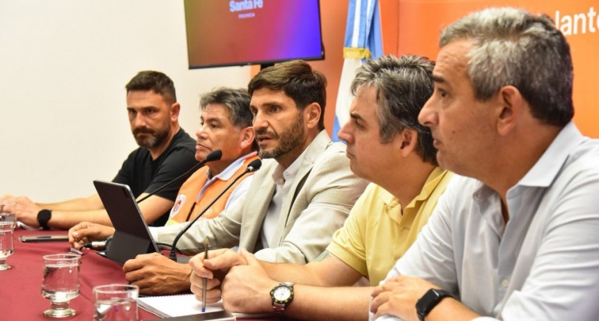 Pullaro encabez&oacute; la reuni&oacute;n del Comit&eacute; de Emergencia por las consecuencias del temporal que afect&oacute; a los departamentos Rosario y San Lorenzo