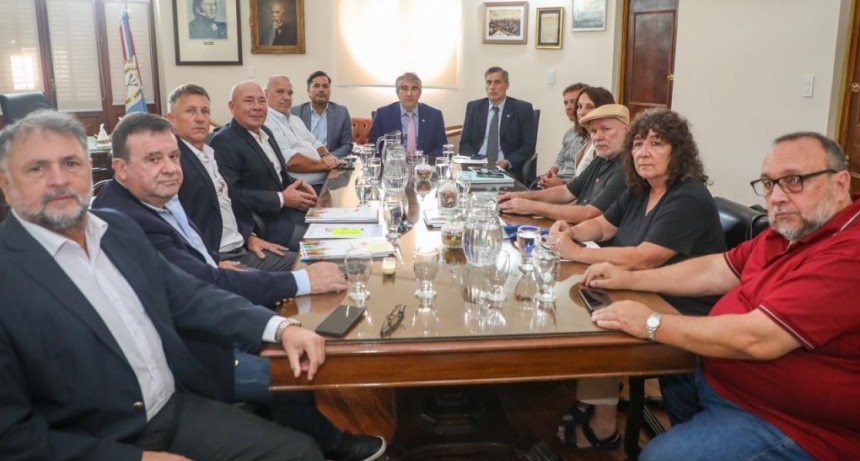 Provincia y gremios se reunieron en el marco de la paritaria de la administraci&oacute;n central