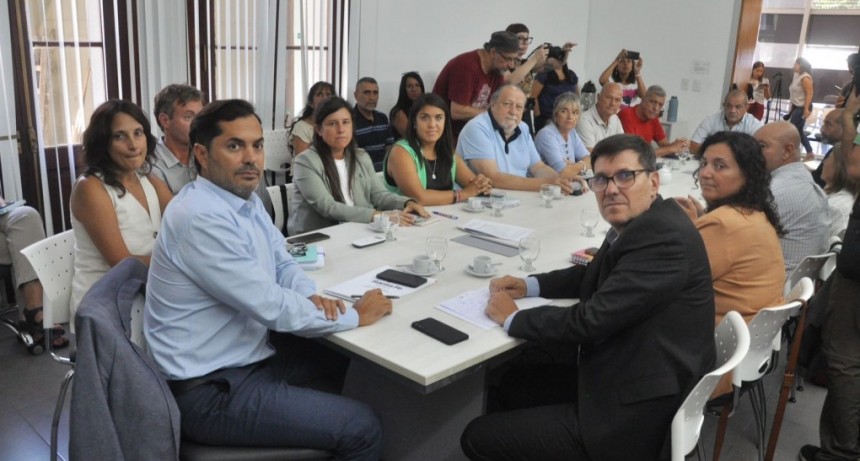 Paritaria docente: Provincia y gremios se reunieron en el Ministerio de Trabajo