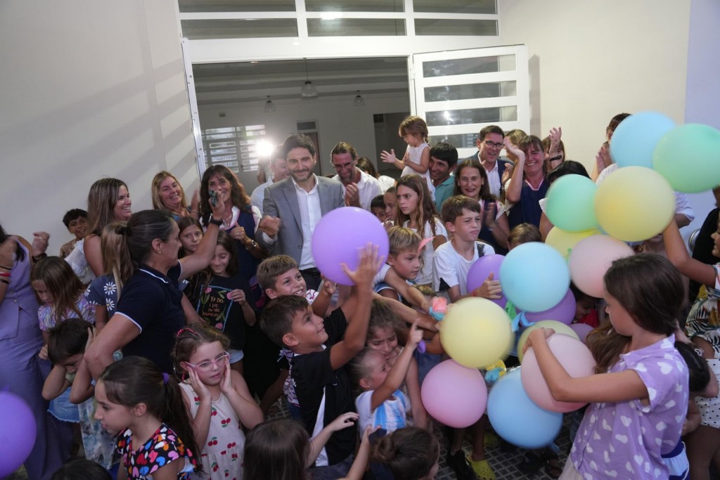 Pullaro inauguró el nuevo edificio del Jardín Nº 389 en San Martín de las Escobas