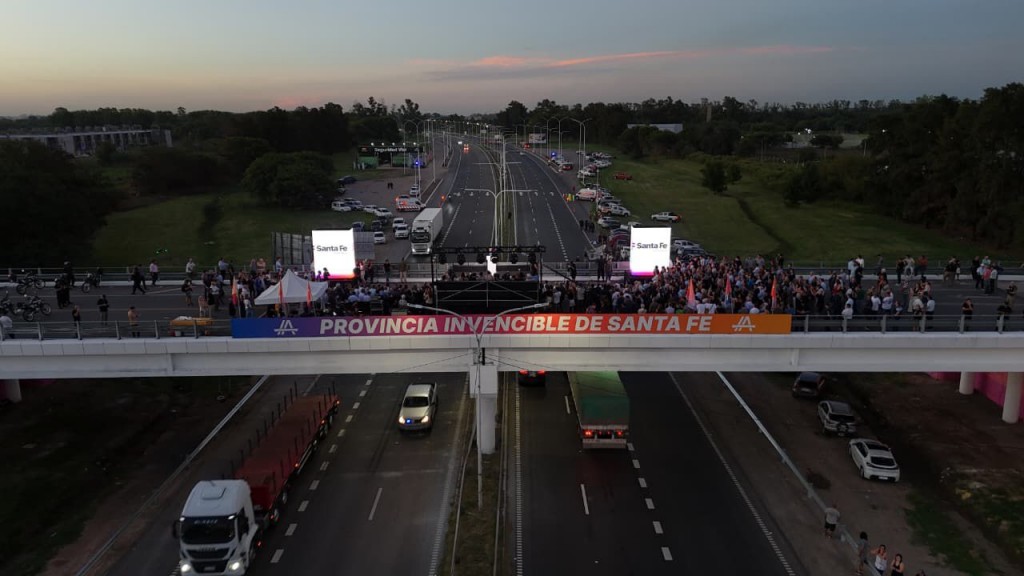 Pullaro al inaugurar el tercer carril de la Autopista Rosario-Santa Fe: “Con esta obra le ganamos al escepticismo”