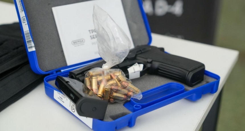 Inversión inédita en seguridad: la Provincia entregó el equipamiento personal a 811 nuevos suboficiales