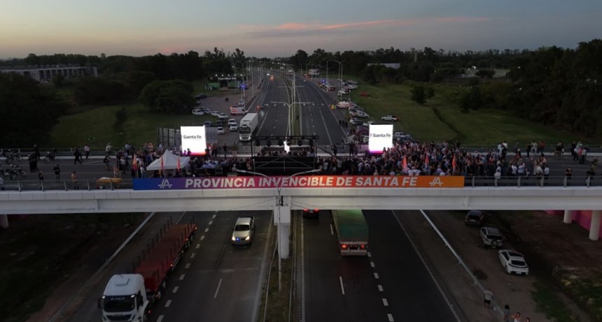 Pullaro al inaugurar el tercer carril de la Autopista Rosario-Santa Fe: “Con esta obra le ganamos al escepticismo”