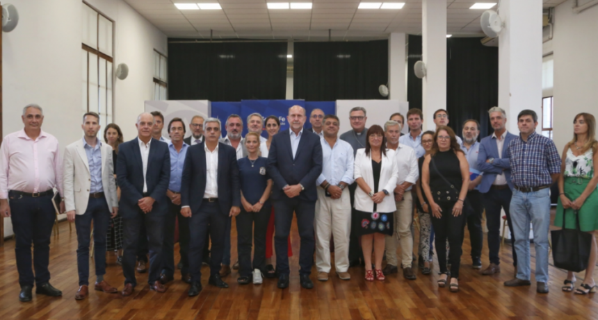 Rosario: el gobernador Omar Perotti se reuni&oacute; con la Multisectorial por la Paz