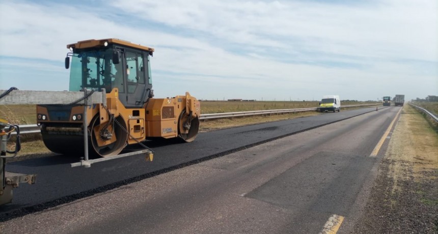 Vialidad Nacional contin&uacute;a las obras sobre Ruta Nacional 7, entre La Picasa y Rufino