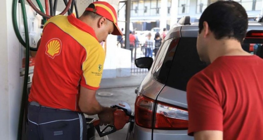 Golpe al bolsillo: Shell aument&oacute; un 3,8% el precio de sus combustibles
