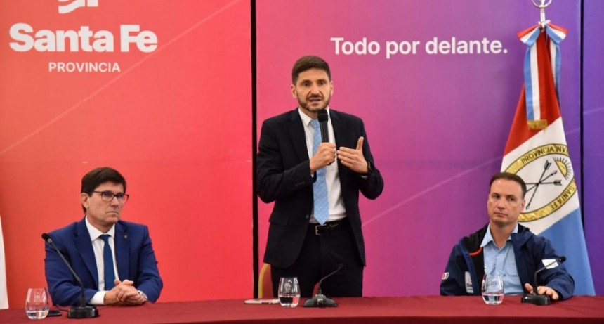 Maximiliano Pullaro present&oacute; el Programa Abre Escuelas
