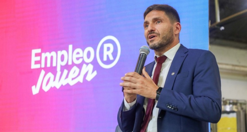 Pullaro: &ldquo;La Provincia pondr&aacute; todos los recursos para que los j&oacute;venes accedan a empleo genuino y registrado&rdquo;