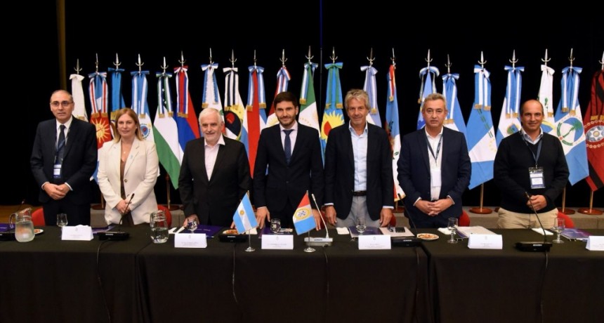 Pullaro: &ldquo;El sector agropecuario requiere pol&iacute;ticas estatales que otorguen desarrollo y estabilidad&rdquo;