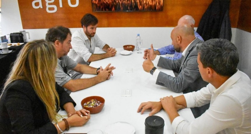 Expoagro: Santa Fe busca posicionar a sus puertos en la exportaci&oacute;n de litio y a sus empresas en el sector de miner&iacute;a, gas y petr&oacute;leo 