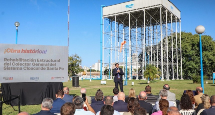 Pullaro licit&oacute; una megaobra de cloacas que solucionar&aacute; hist&oacute;ricos problemas de la ciudad de Santa Fe 