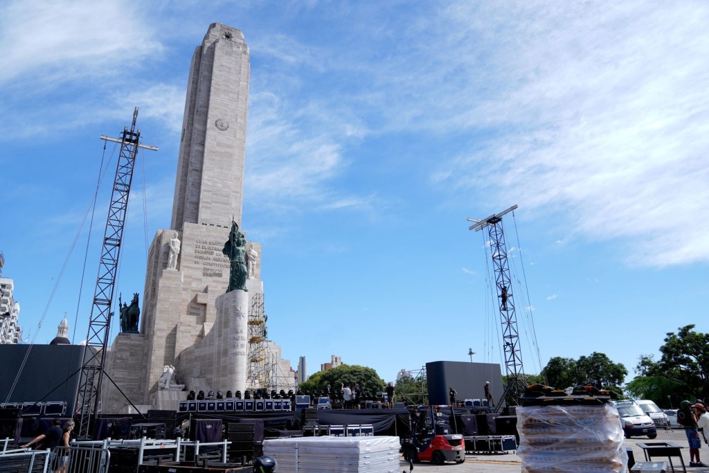 Rosario se prepara para vivir una noche hist&oacute;rica con Fito P&aacute;ez en el Monumento a la Bandera