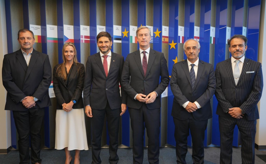 Pullaro se reuni&oacute; con el embajador de la Uni&oacute;n Europea y consolid&oacute; la agenda comercial de Santa Fe