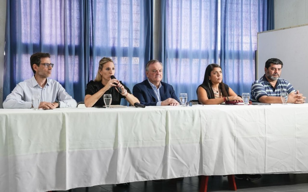 San Crist&oacute;bal: Provincia asiste a familias y refuerza la contenci&oacute;n en las escuelas 