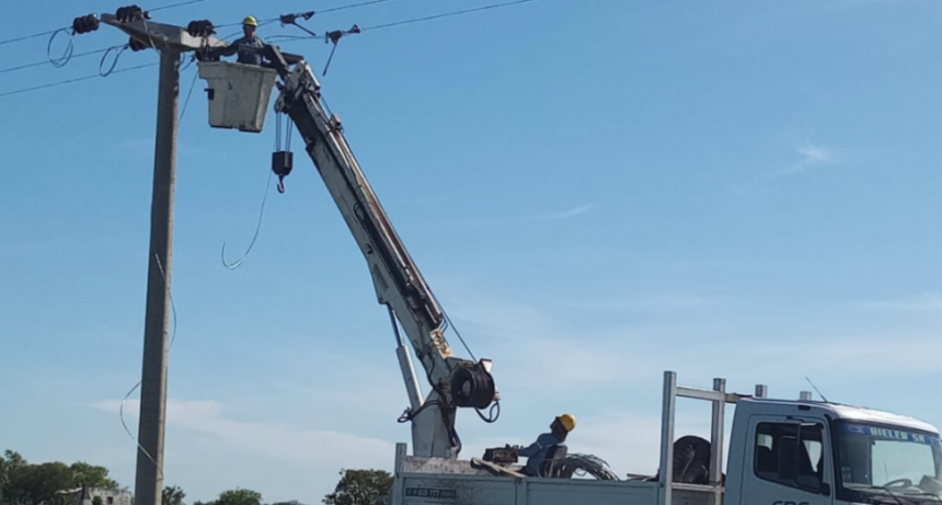 Se encuentra en la etapa final la obra el&eacute;ctrica Florencia-Puerto Piracu&aacute;