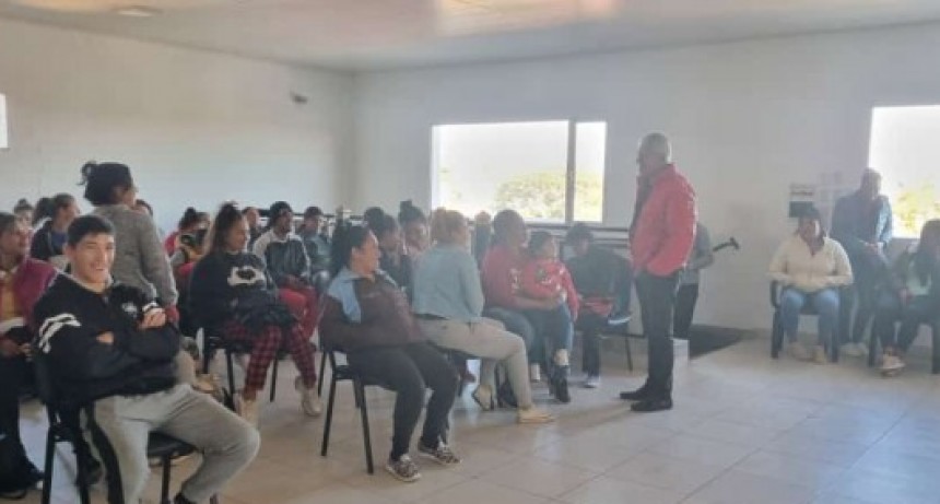 Baucero recibi&oacute; a m&aacute;s de 100 familias de San Javier