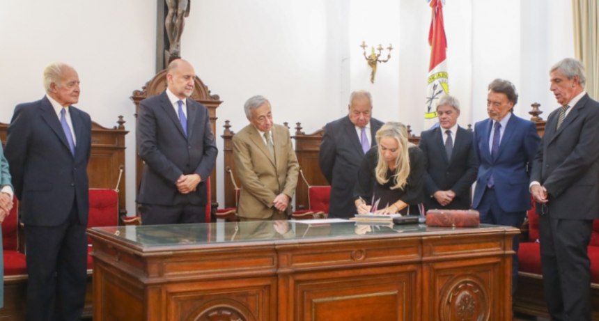 Perotti particip&oacute; del acto de juramento de las nuevas autoridades del sistema penal santafesino