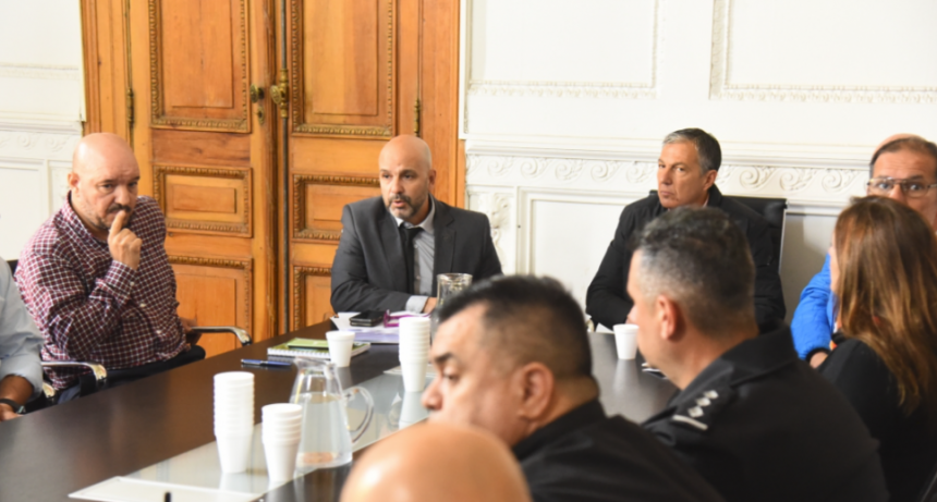 Brilloni y Pusineri se reunieron con los gremios docentes para coordinar acciones de prevenci&oacute;n en las escuelas