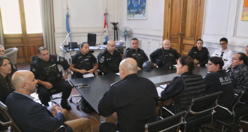 Brilloni se reuni&oacute;n con la &aacute;reas de telefon&iacute;a, despacho y monitoreo del 911