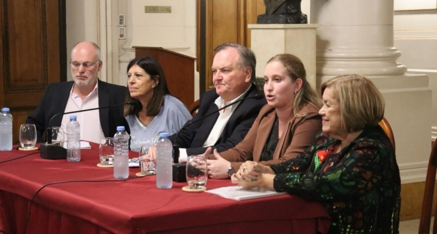 Presentan un proyecto de Ley para la prevenci&oacute;n y sanci&oacute;n de la violencia digital