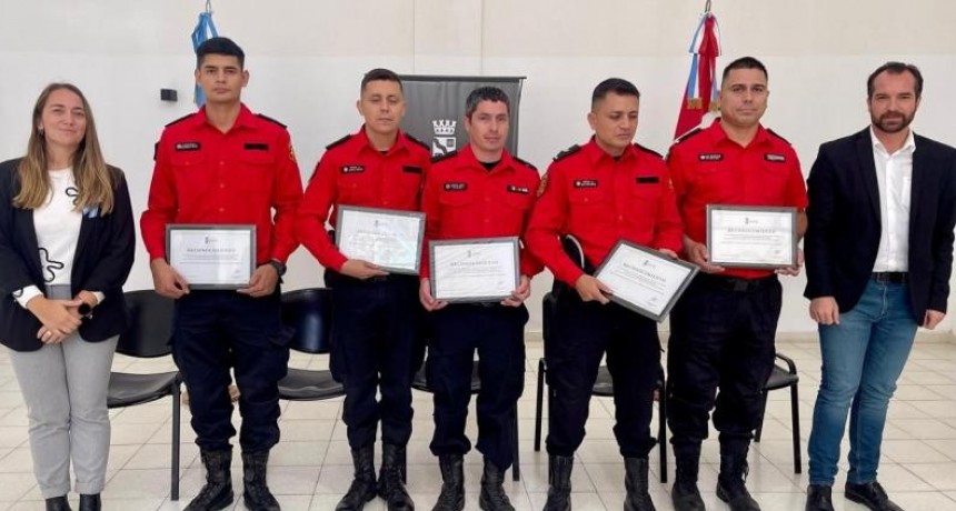 Santo Tom&eacute;: la Municipalidad entreg&oacute; reconocimientos a Brigadistas que combatieron incendios forestales en el sur del pa&iacute;s