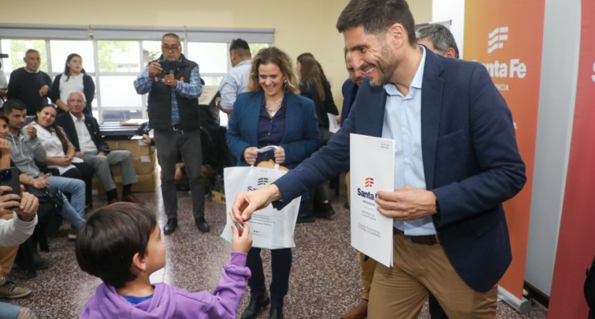 Pullaro: &ldquo;Ordenamos el Estado para que Santa Fe se desarrolle, con m&aacute;s trabajo y crecimiento econ&oacute;mico&rdquo;