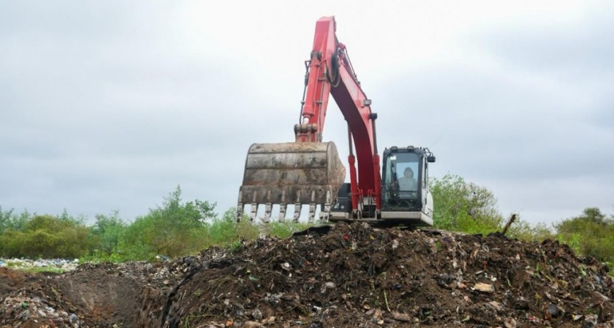 Rinc&oacute;n: comenzaron los trabajos de saneamiento del basural a cielo abierto