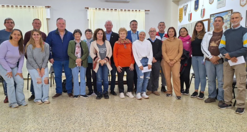 El Senador Michlig y el Diputado Gonz&aacute;lez entregaron aportes legislativos a instituciones de la ciudad de Suardi